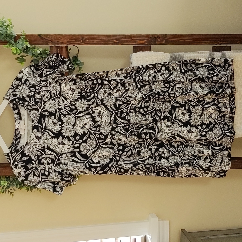 5️⃣for2️⃣0️⃣!! LOFT Black & White Daisy Dress Size XSP